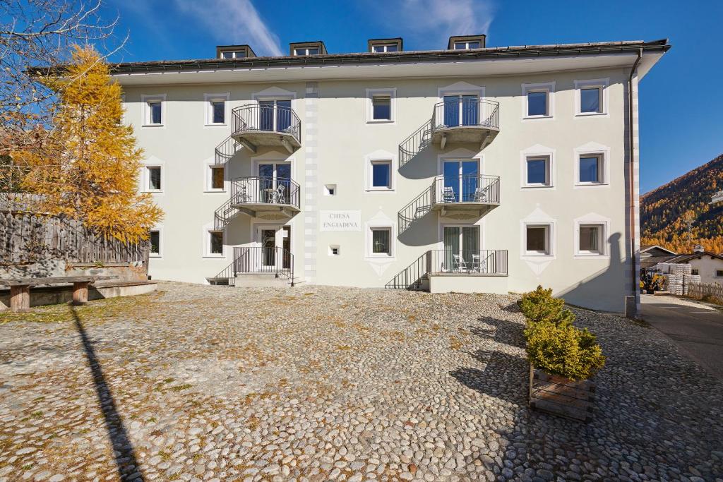 Reka-Ferienanlage Madulain - 4