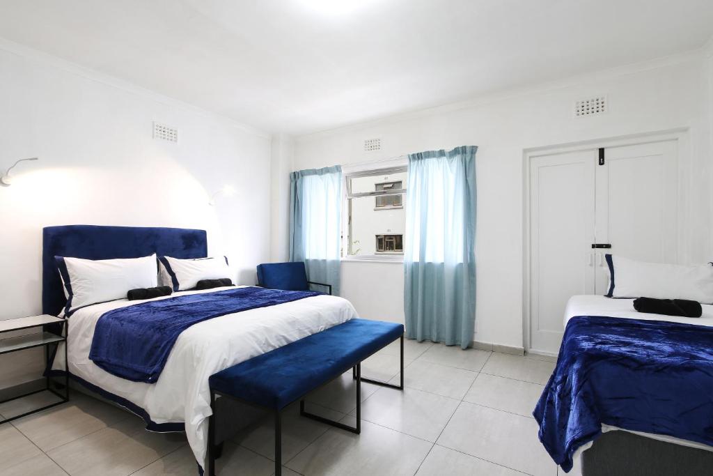 Sea Point apartment photo