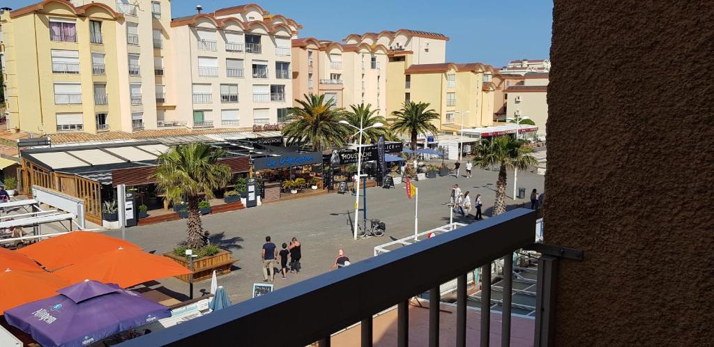Gruissan-Port-T3-2chambres-5pers-43m2-Parking-Clim-Piscine-Valerie - 3