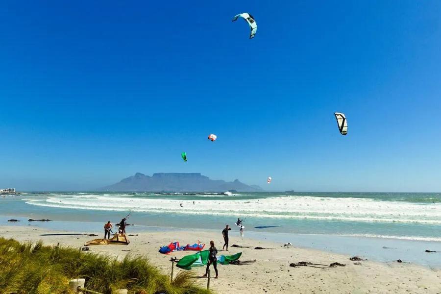 Sunny 2 bedroom apartment in Blouberg Beachfront photo