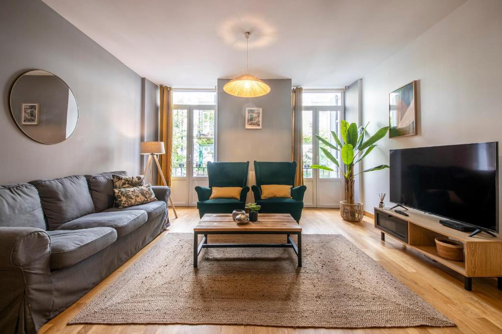 Legazpi, Apartamento amplio, moderno y centrico — Hotel in San Sebastian