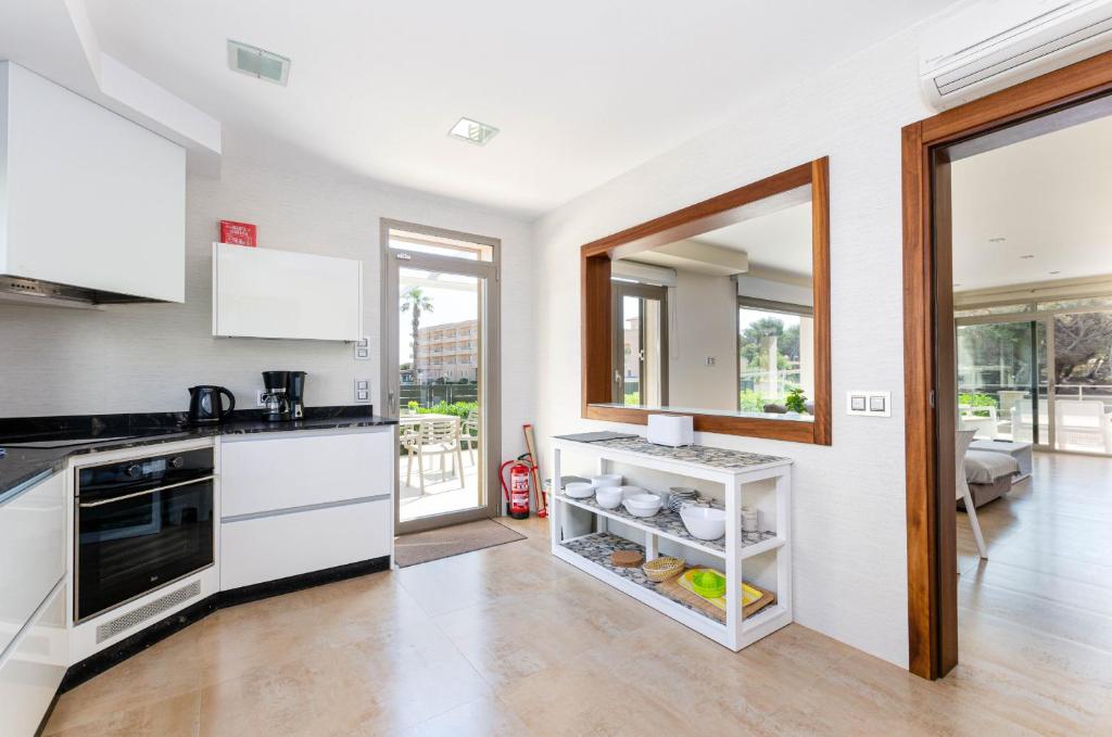 YourHouse Juan, modern holiday house at the beach in Mallorca North - 4