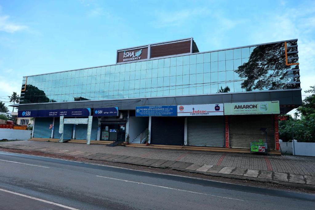 Isha Residency — Hotel in Kochi