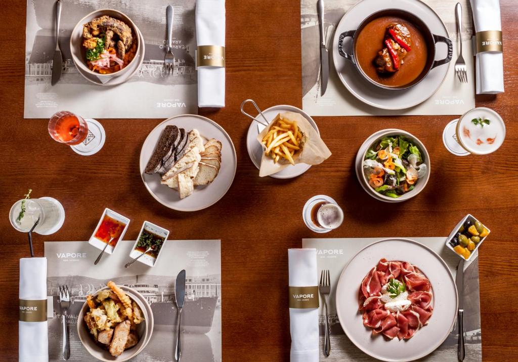 อาหารและเครื่องดื่ม