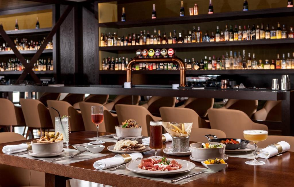 อาหารและเครื่องดื่ม