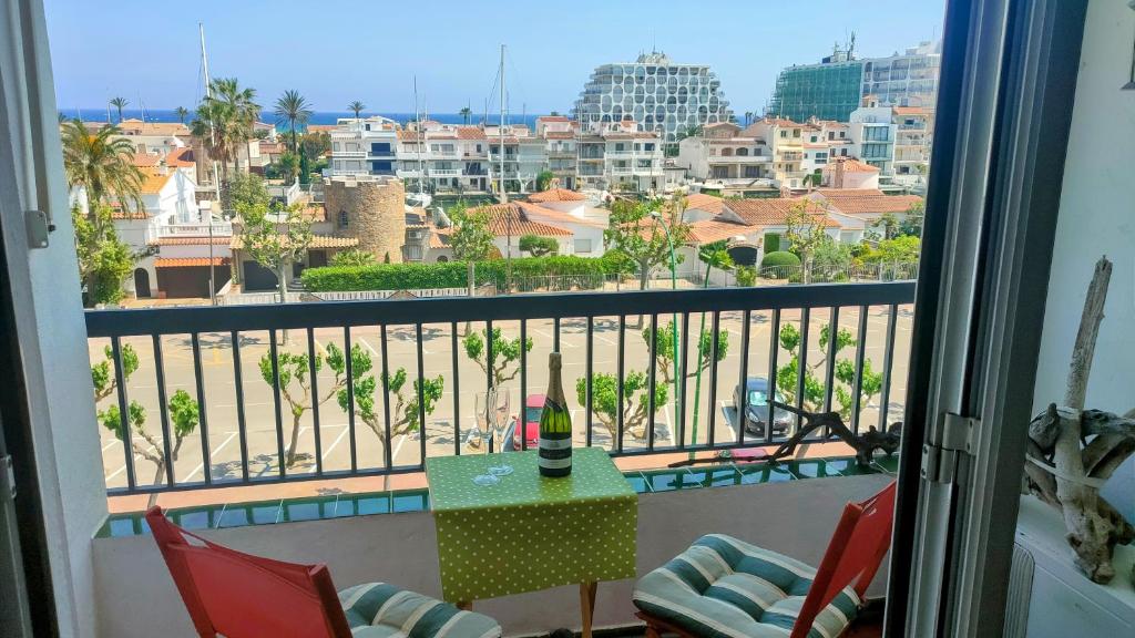 Summer Breeze Apartment - 1