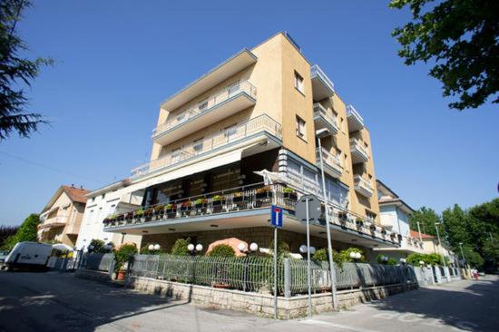 Hotel Luca — Hotel in Rimini