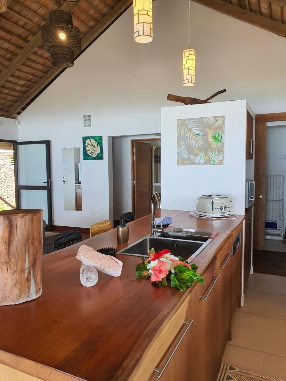 Moorea Lodge Bungalow — Hotel in Moorea Island