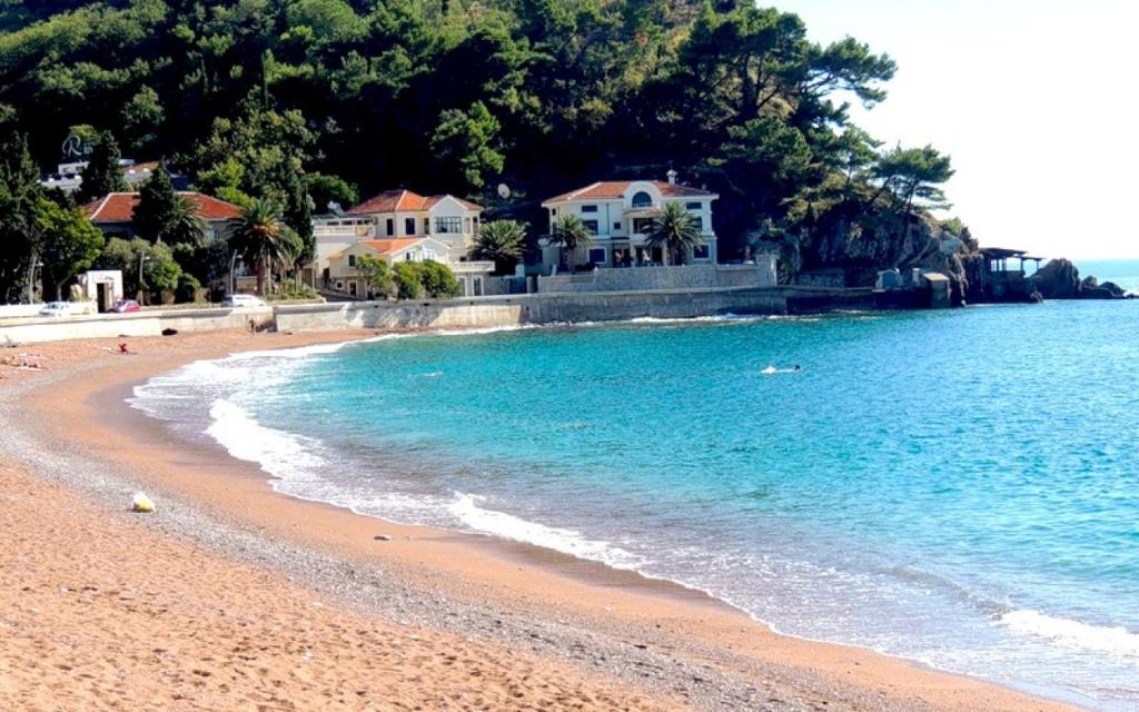 Petrovac Holiday apartments 1 - 2