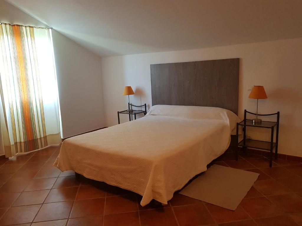 4. Domaine ..