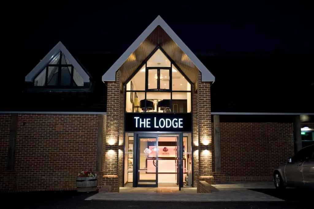 The Lodge at Kingswood, hotel in Epsom