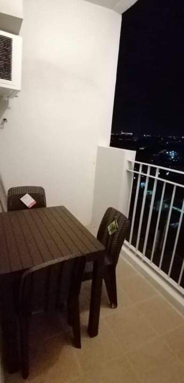 Escape N Chill Inn Affordable 1BR Condo Unit in Paranaque Near Airport with WIFI and Netflix photo