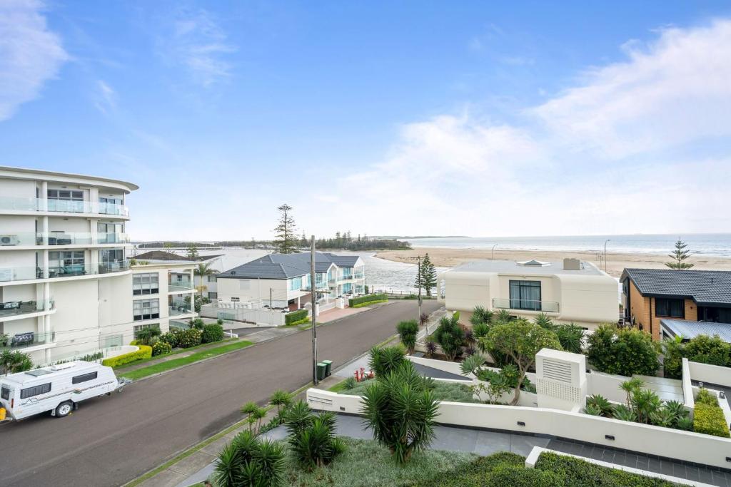 Ocean Views Unit 14, The Entrance