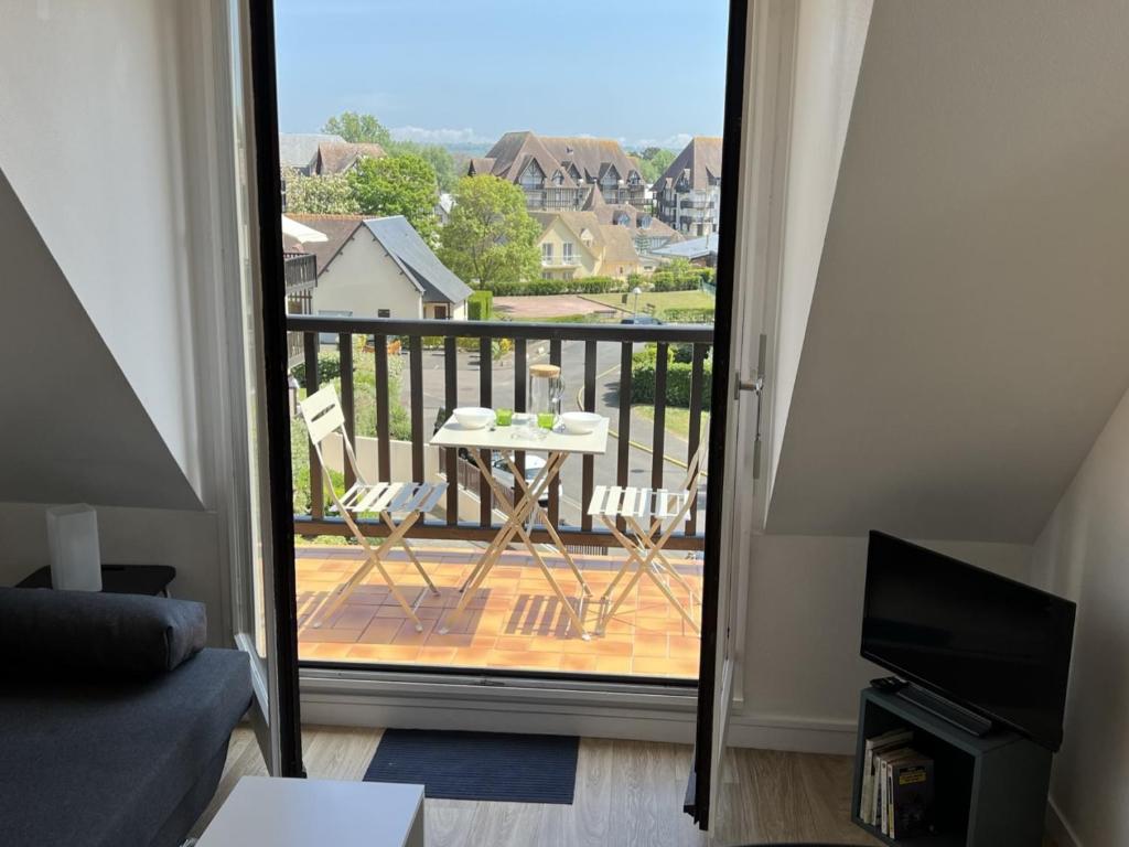 Appartement 2 pièces en bord de mer avec accès direct à la plage de Cabourg, proche Thalassothérapie - FR-1-487-336 - 1