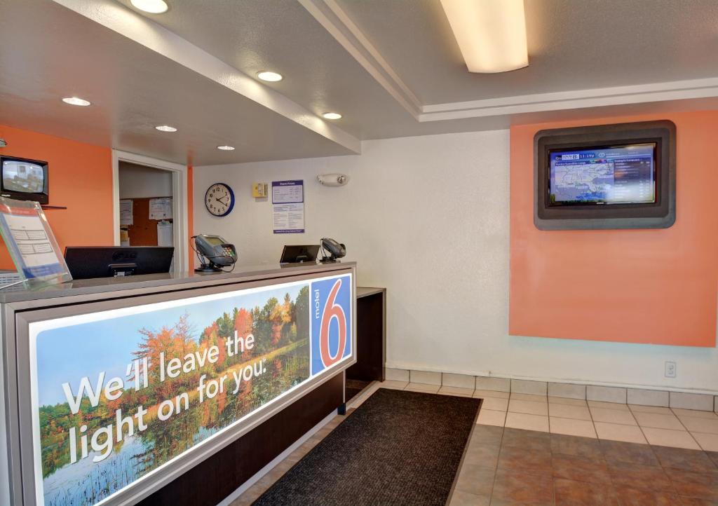 Motel 6-Chicopee, MA - Springfield photo