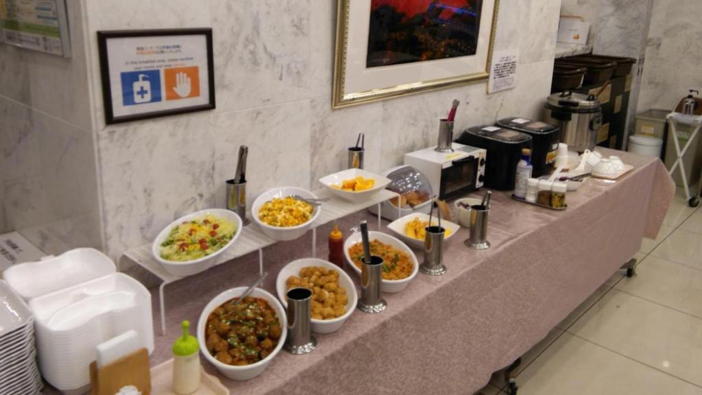 Food and beverages, Toyoko Inn Tokyo Ueno Tawaramachi-eki in Tokyo