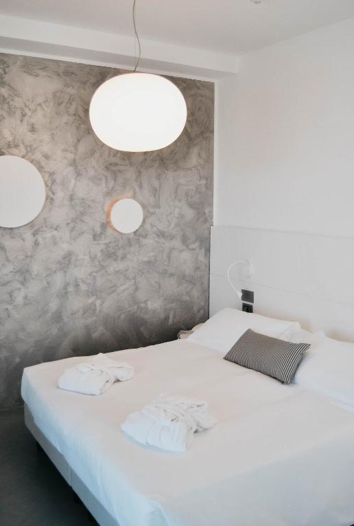 Hotel Adlon — Hotel rooms in Jesolo, Veneto
