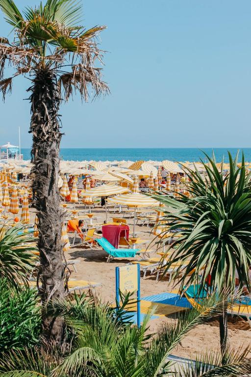 Hotel Adlon — Beach in Jesolo, Veneto