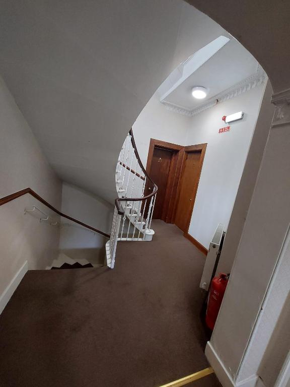 Edinburgh House Hotel photo