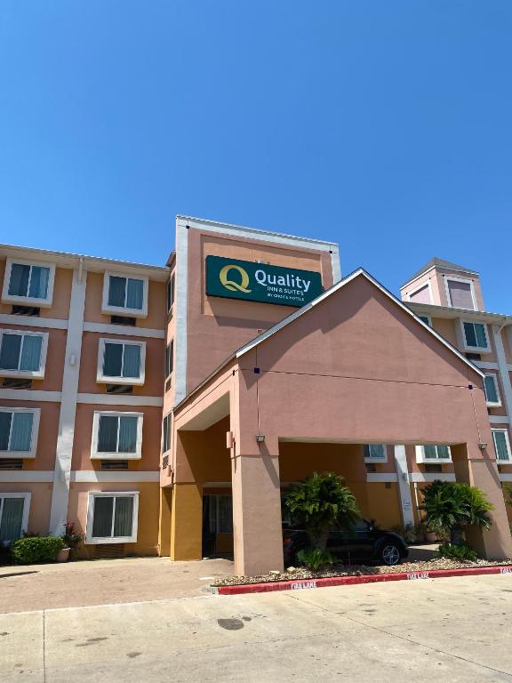 Quality Inn & Suites West Chase, Houston