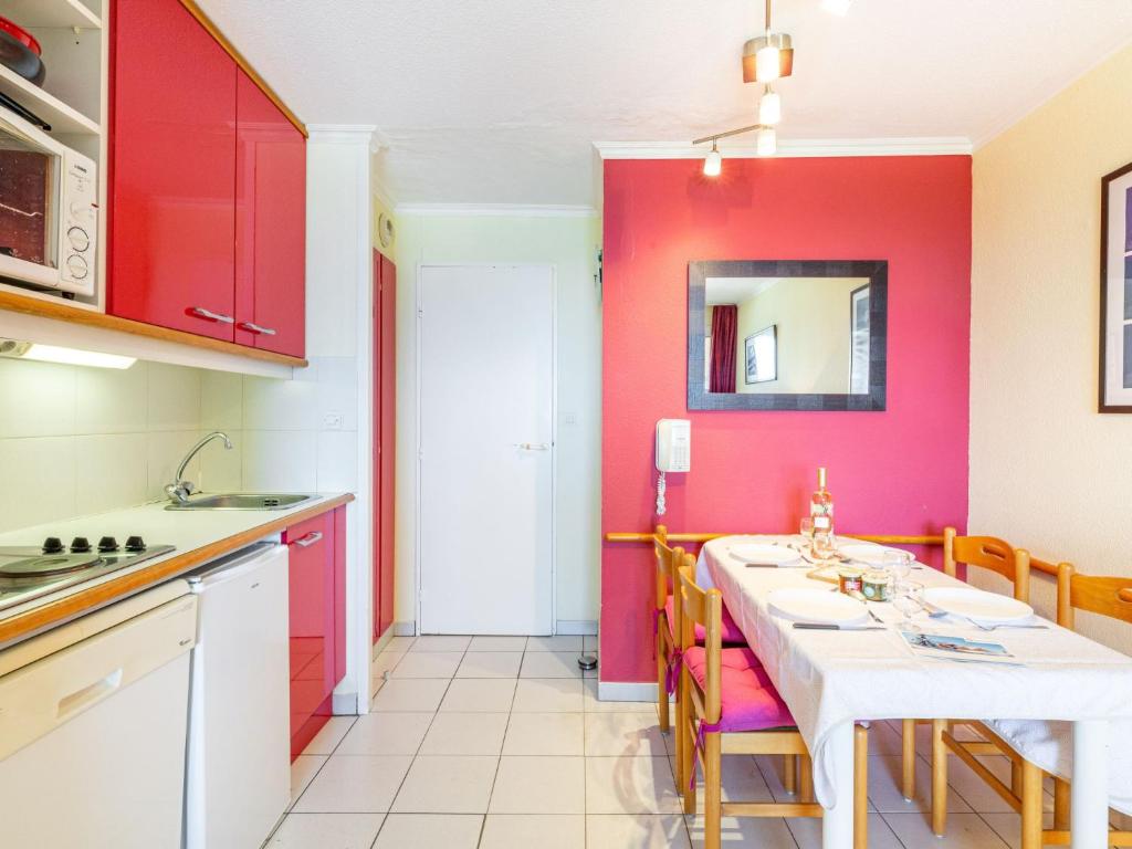 Apartment Le Village - E1 214 by Interhome - 4