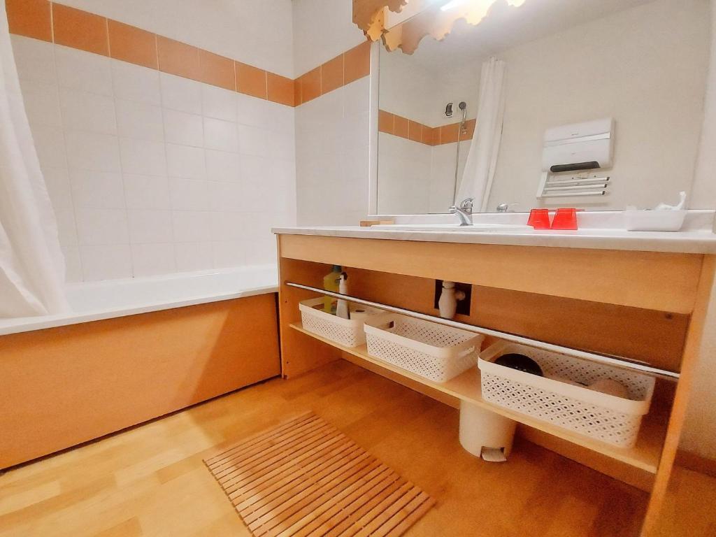 Appartement calme avec piscines chauffée et extérieure - FR-1-624-29 - 2