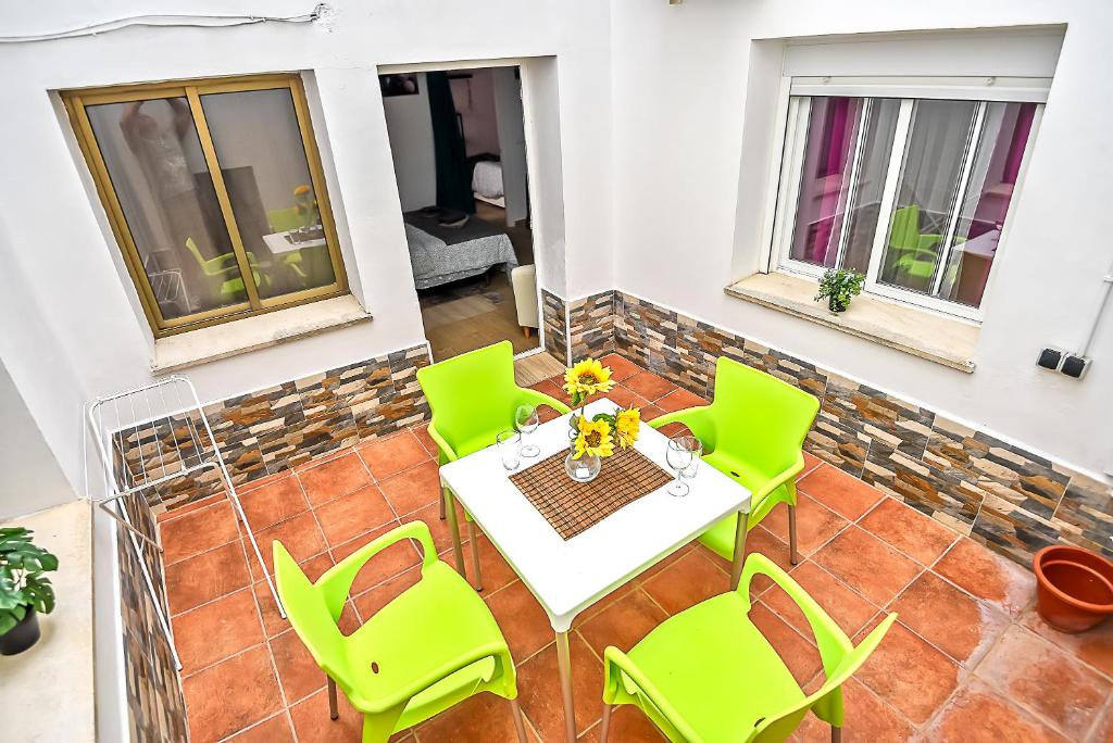 Plaza Noria Apartments with Balconies - 5