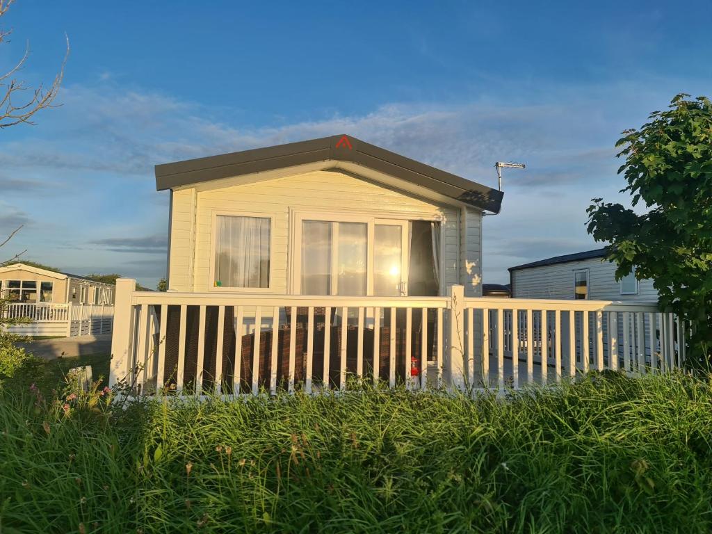 Mawgan Pads Perranporth, Cubert