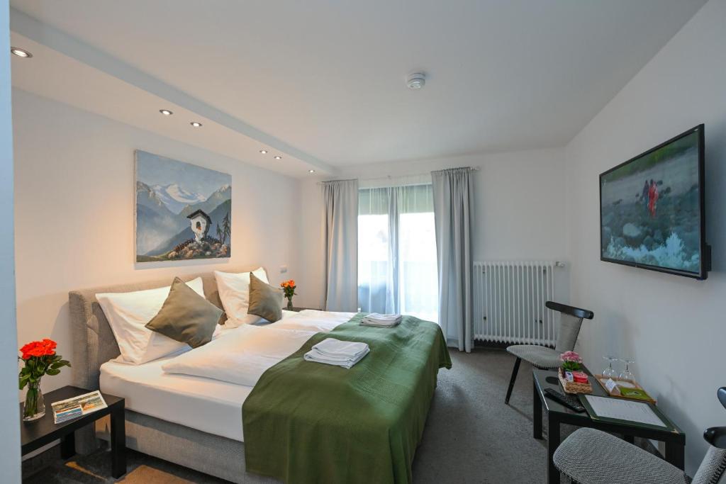 Hardi's Hotel - 4