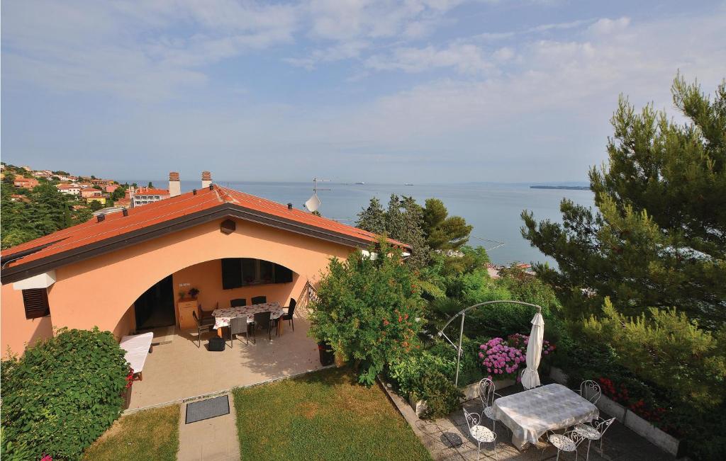 One-Bedroom Apartment in Koper