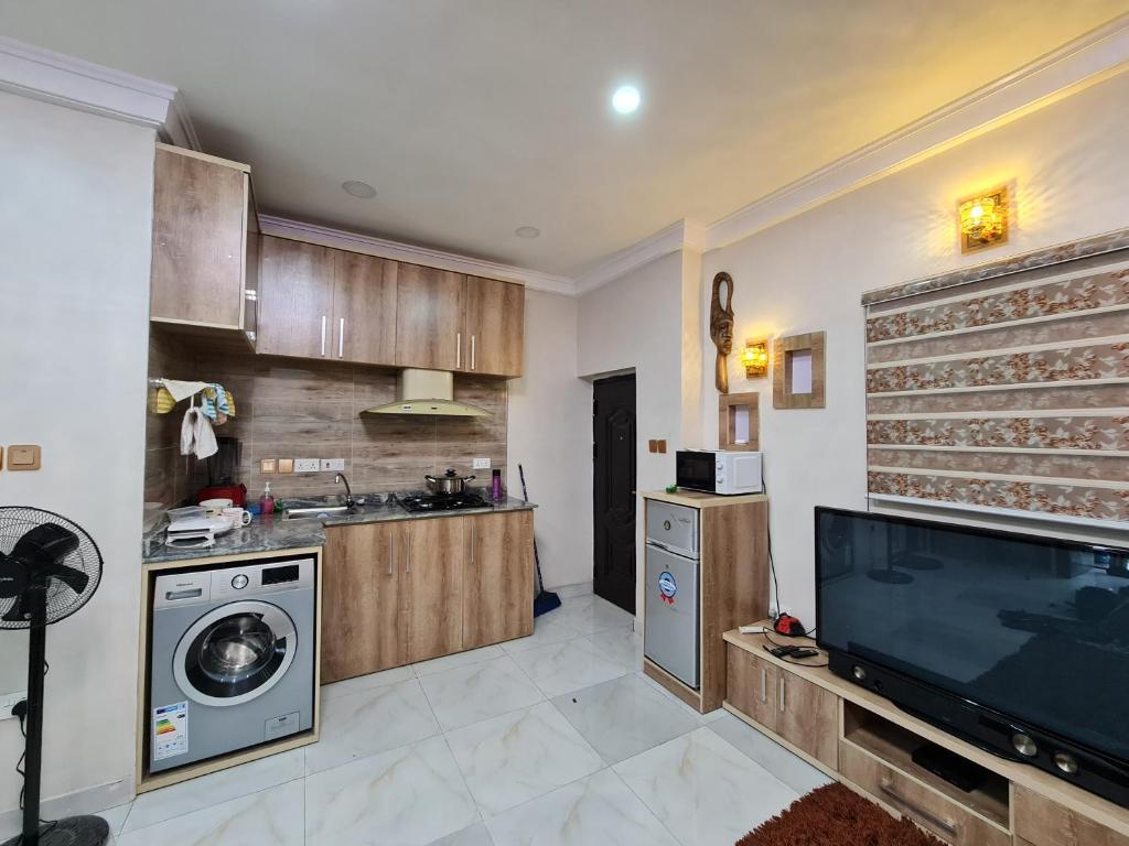 Tastefully Furnished 1 Bedroom Condo with Good Security photo
