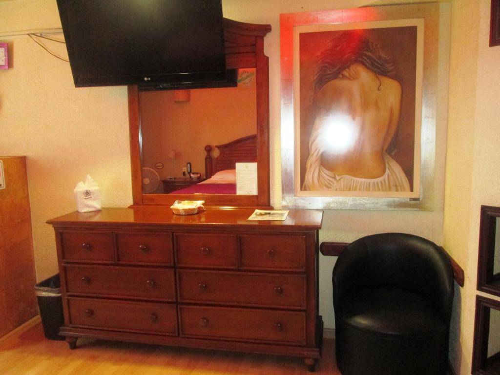 Hotel Real Azteca photo