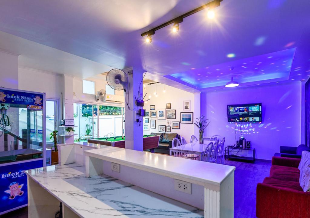 Four bedrooms Pool Villa 2 KM walking street photo