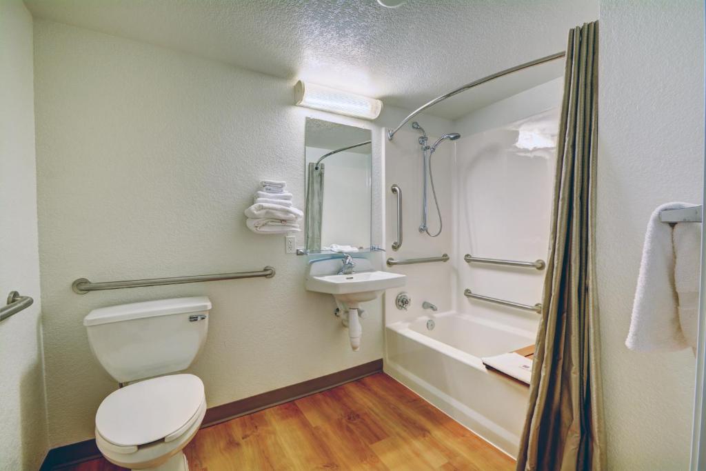 Motel 6-Newport, RI photo