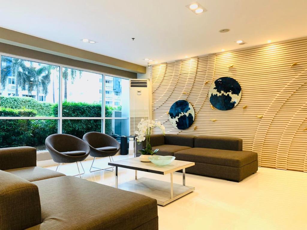 Sea Residences - CALL 0975 Angel 811 A 9490 — Hotel in Manila