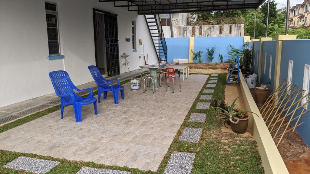 Johor Bahru 6 Bedrooms Corner House: Big & Comfort photo
