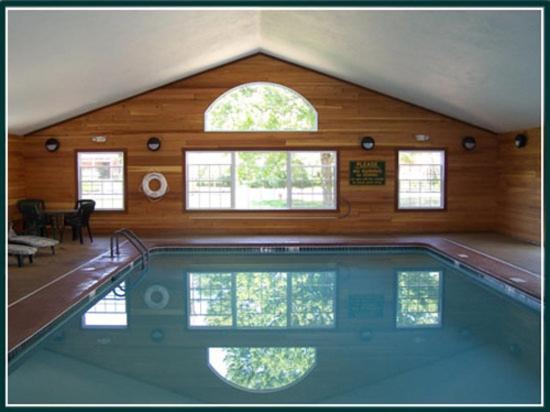 New England Inn & Lodge photo
