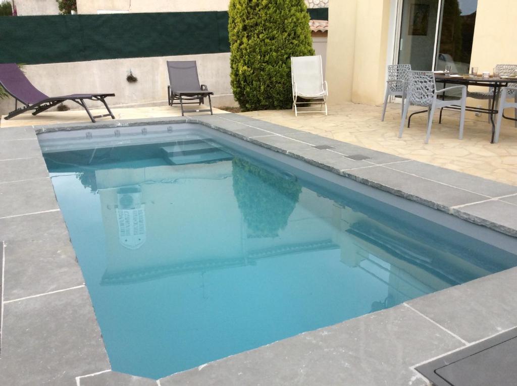 Villa L'Adret et sa piscine - 3