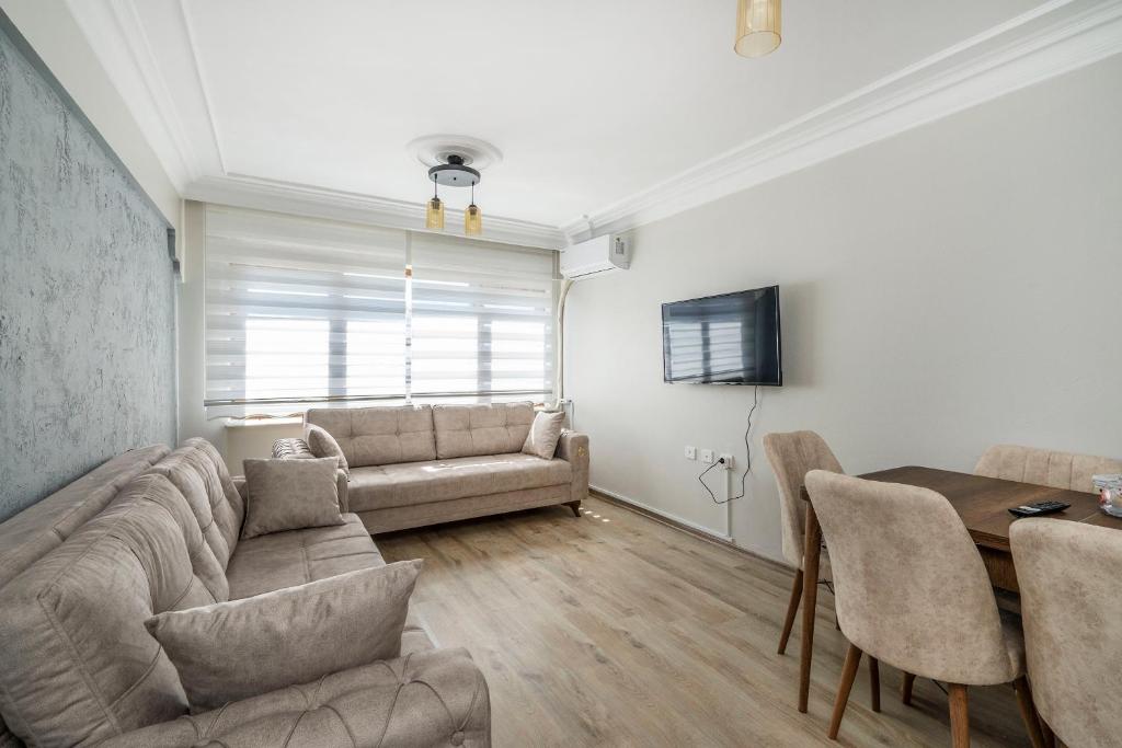 Altiparmak central 4 bedroom apartment photo