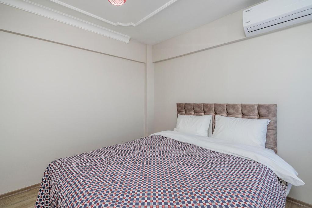 Altiparmak central 4 bedroom apartment photo