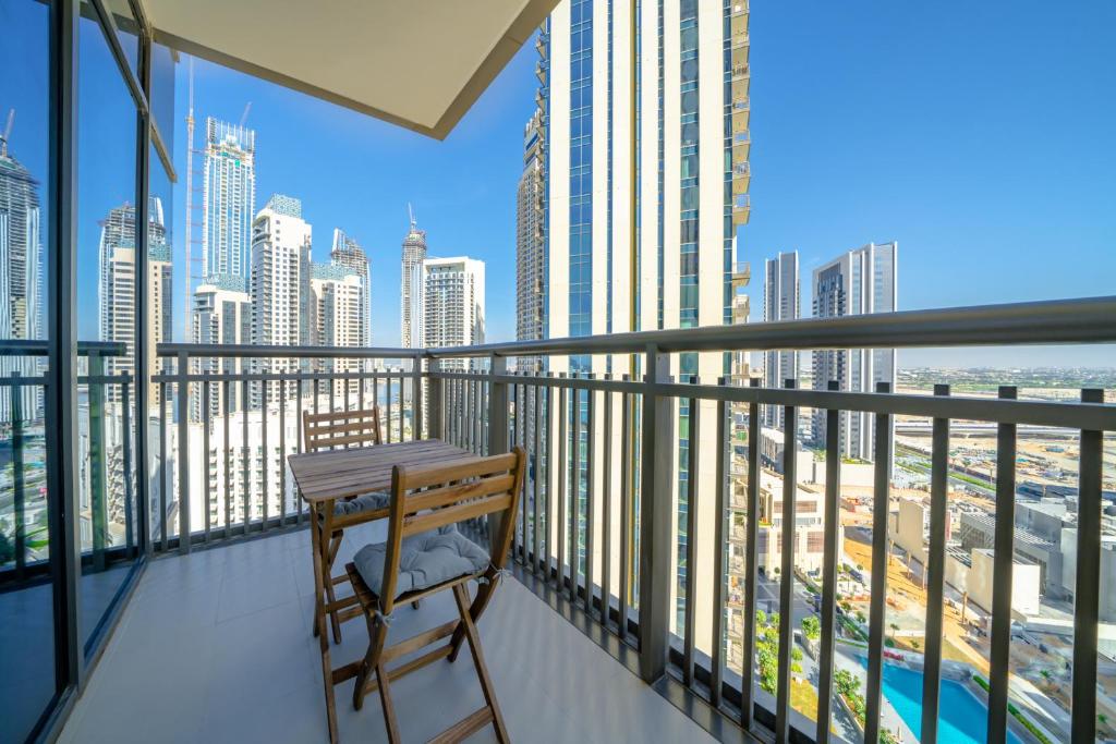 ALH Vacay - Amazing 2 BR in Creek Harbour photo