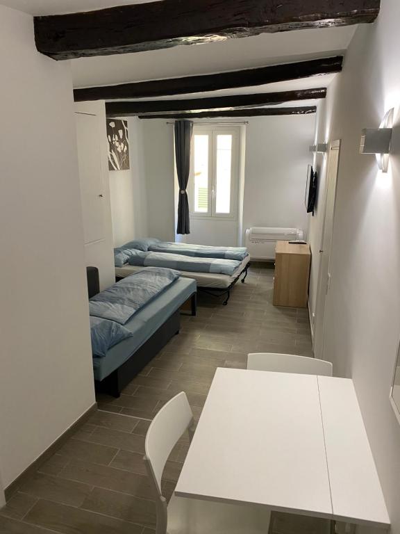Renovated studio in the heart of the Old Town - 5