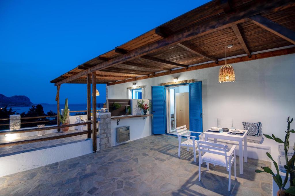 Agnanti Beach Apartments photo