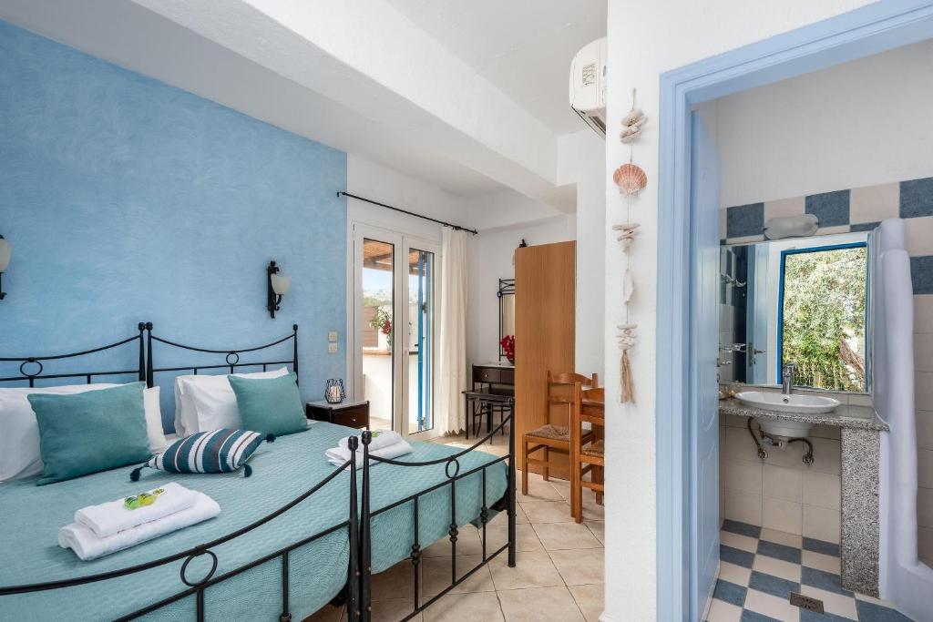 Agnanti Beach Apartments photo