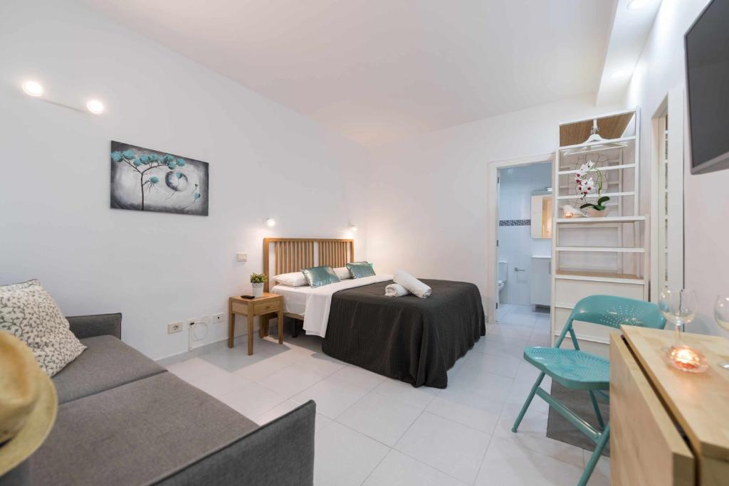 MCD Roca Studio, Las Palmas de Gran Canaria