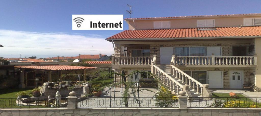 Villa Ribeiro ROOMS pilgrims way to SANTIAGO walk or bike Marinhas Esposende near beach — Hotel in Esposende