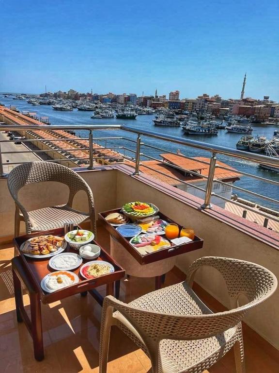 Dolphin  Ras el Bar 眺望