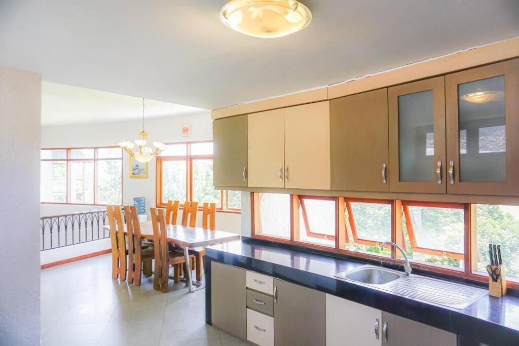 VILLA BATU Luxurious privacy 3BR villa@ klub bunga