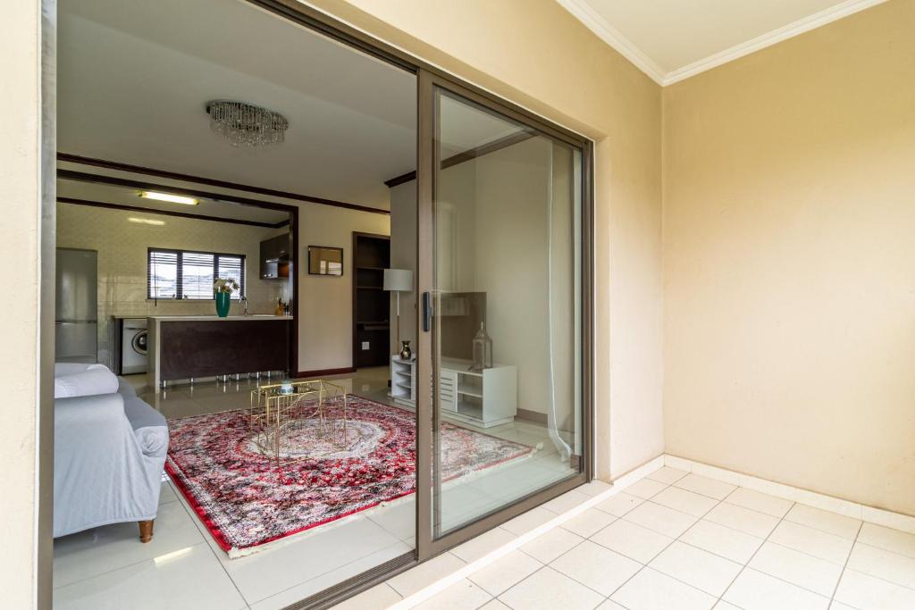 Smartz Apartment 9 photo