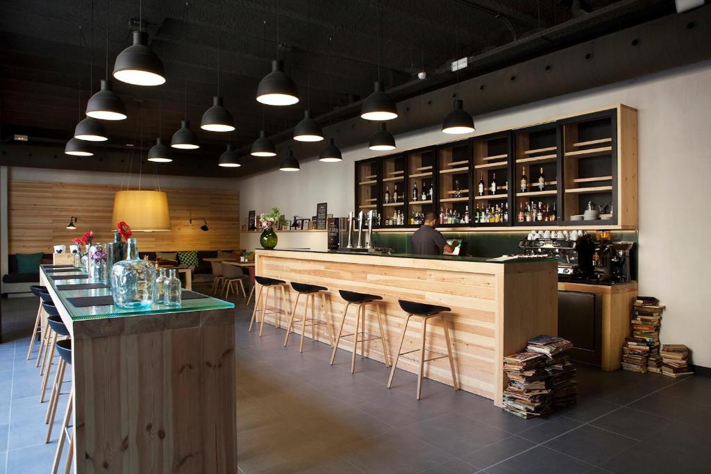 Bar/lounge
